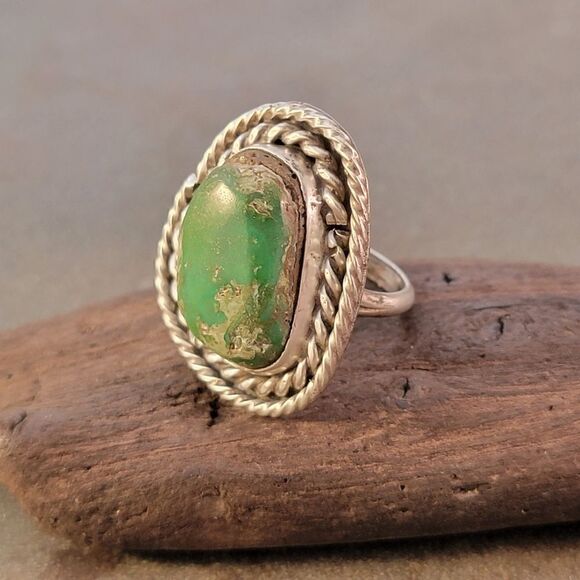 Old Pawn Navajo Organic Green Freeform Shaped Bezel Set Turquoise Ring Band - Picture 5 of 8